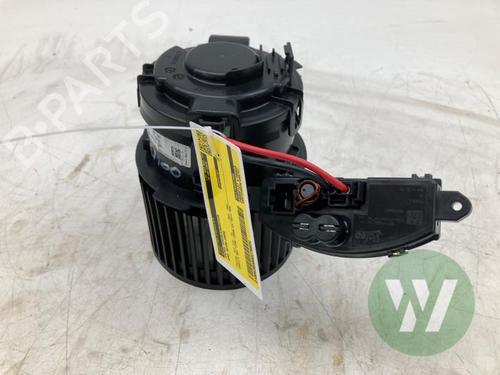 Used Heater blower motor Heater blower motor OPEL ASTRA L Sports Tourer (OV5) 1.2 (FRHNSL, FRHNSR) (131 hp) 39993065 39993065