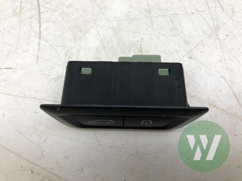 Switch BMW X1 (U11) xDrive 30e Plug-in-Hybrid | BP39915272I30 - Image 4