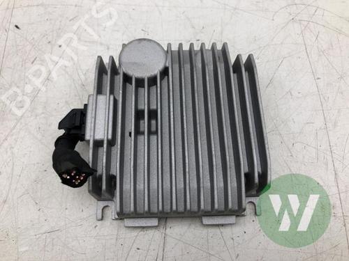 Used Electronic module Electronic module PORSCHE TAYCAN Cross Turismo (Y1B) 4S Performance Battery Plus (Y1BDB1) (571 hp) 39916041 39916041