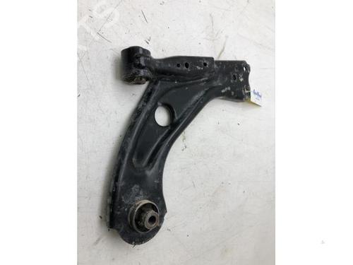 Querlenker links vorne für PEUGEOT 308 II (LB_, LP_, LW_, LH_, L3_) 1.2 THP 130 (131 hp) 14577032