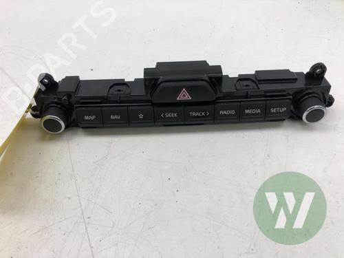 Used Warning switch Warning switch KIA SPORTAGE IV (QL, QLE) 1.6 T-GDI AWD (177 hp) 36435671 36435671