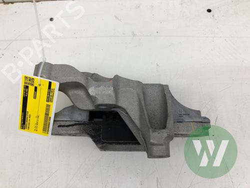 Used Gearbox mount Gearbox mount FORD KUGA III (DFK) 2.5 Duratec PHEV (242 hp) 39915444 39915444