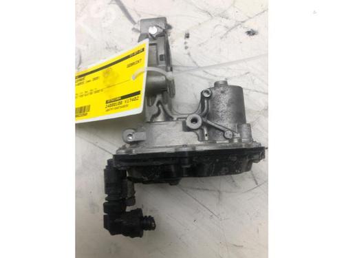 Used Throttle body BMW 1 (F40) 116 d (116 hp) 18969160