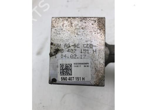 Left front suspension arm AUDI Q3 (8UB, 8UG) 1.4 TSI | BP18957540M12 