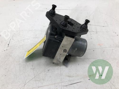Used ABS pump ABS pump MERCEDES-BENZ SPRINTER 3,5-t Tourer Bus (B907) 319 CDI (907.733, 907.735) (190 hp) 39915989 39915989