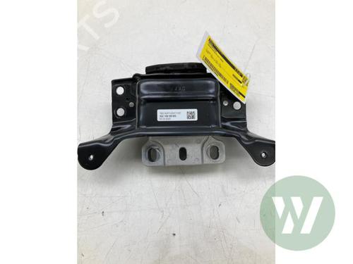 Used Gearbox mount Gearbox mount SKODA OCTAVIA IV Combi (NX5, PV5) 1.5 TSI (116 hp) 39916310 39916310
