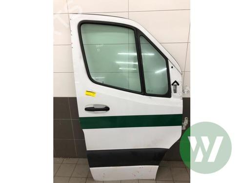 Used Right front door MERCEDES-BENZ SPRINTER 3,5-t Van (B907, B910) 317 CDI RWD (907.631, 907.633, 907.635, 907.637) (170 hp) 32441067