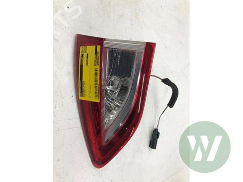 Feu arrière droit FORD KUGA II (DM2) 2.0 TDCi 4x4 (150 hp) 31866166