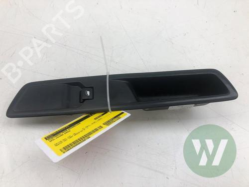 Used Right front window switch Right front window switch OPEL VIVARO C Van (K0) 2.0 (144 hp) 33721253 33721253