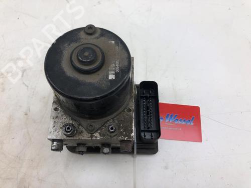 Used ABS pump OPEL ZAFIRA / ZAFIRA FAMILY B (A05) 1.9 CDTI (M75) (120 hp) 30529550
