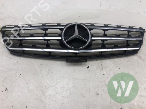 Used Grille Grille 37716727 37716727