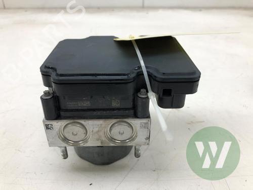 Used ABS pump MITSUBISHI MIRAGE / SPACE STAR VI Hatchback (A0_A) 1.0 (A05A) (71 hp) 31370856