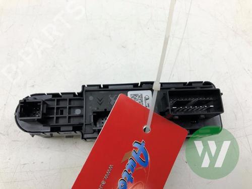 Switch OPEL CORSA F (P2JO) 1.2 (68) | BP31370871I30