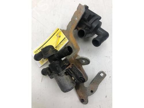 Used Steering pump VOLVO V60 II (225) T8 Plug-in Hybrid AWD (390 hp) 19419889