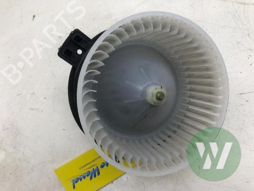 Heater blower motor MAZDA CX-5 (KF) 2.0 e-SKYACTIV G 165 | BP39914578M62 - Image 3