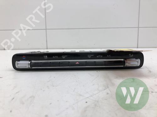 Used Climate control Climate control MERCEDES-BENZ CLA Shooting Brake (X118) CLA 200 Mild-Hybrid (118.687) (163 hp) 39915101 39915101