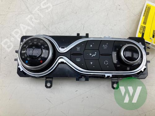 Używane Panel klimatyzacji / ogrzewania RENAULT CAPTUR I (J5_, H5_) 1.3 TCe 150 (J5NK, J5JS) (150 hp) 32842057