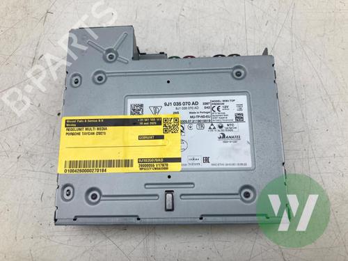 Used Control unit Control unit PORSCHE TAYCAN (Y1A) 4S Performance Battery Plus (Y1ADB1) (571 hp) 39914827 39914827