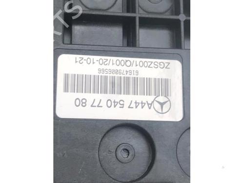 Used Fuse box MERCEDES-BENZ EQV (W447) EQV 300 (447.813, 447.815) (204 hp) 18012796