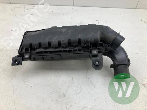 Used Air filter box Air filter box OPEL CROSSLAND X / CROSSLAND (P17, P2QO) 1.2 (75) (131 hp) 35798125 35798125