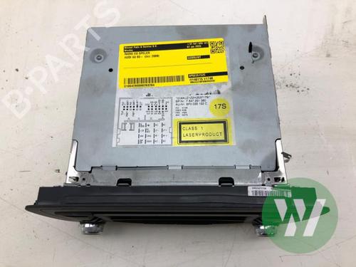 Autoradio AUDI A3 Sportback (8PA) 2.0 TDI 16V (140 hp) 31345537