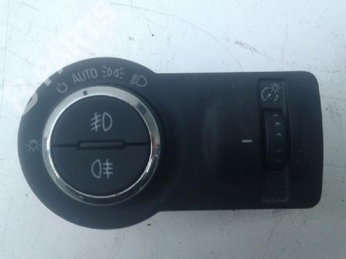 Used Headlight switch OPEL INSIGNIA A Sports Tourer (G09) 2.0 CDTI (35) (131 hp) 7284860