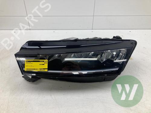 Used Left headlight Left headlight SKODA OCTAVIA IV Combi (NX5, PV5) 1.5 TSi (150 hp) 39993077 39993077
