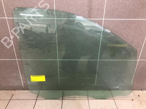 front-right-quarter-glass-mercedes-benz-eqv-w447-eqv-300-447813-447815-2020-17969002 main image