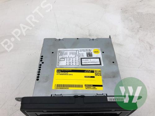 Used Radio VW TRANSPORTER T5 Van (7HA, 7HH, 7EA, 7EH) 2.0 TDI (140 hp) 31319880