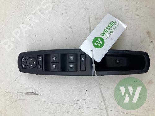 Used Switch Switch RENAULT MEGANE III Grandtour (KZ0/1) 1.5 dCi (KZ09, KZ0D, KZ1G, KZ29, KZ14, KZ1W, KZ10, KZ1F,... (110 hp) 40210975 40210975