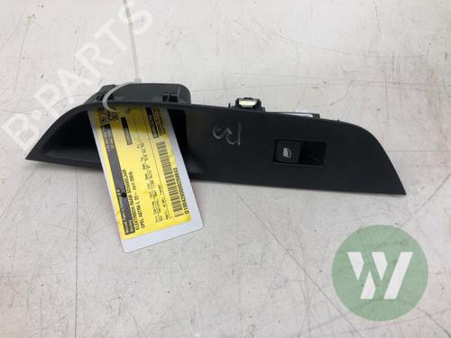 Comutador Comutador OPEL CROSSLAND X / CROSSLAND (P17, P2QO) 1.2 (75) (131 hp) 35718192 35718192