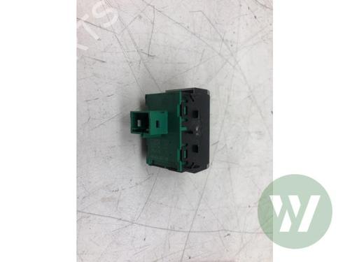 Commutateur OPEL CROSSLAND X / CROSSLAND (P17, P2QO) 1.2 (75) (110 hp) 32133860