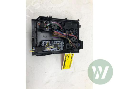 Used Fuse box OPEL ASTRA K (B16) 1.4 Turbo (68) (150 hp) 31865954
