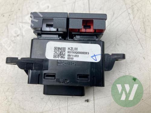 Warning switch HYUNDAI BAYON (BC3) 1.0 T-GDI 48V-Hybrid | BP39914767I22 - Image 3