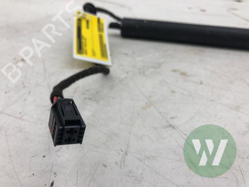 Ammortizzatore portellone posteriore JAGUAR F-PACE (X761) 2.0 Ti4 AWD (300 hp) 32151767