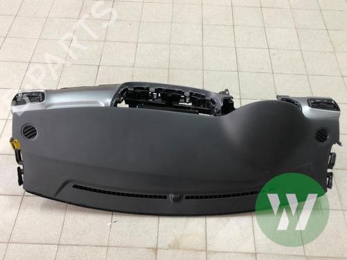 Instrumentbræt KIA STONIC (YB) 1.0 T-GDi (101 hp) 32441052