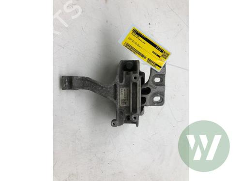 Used Gearbox mount Gearbox mount VW GOLF SPORTSVAN VII (AM1, AN1) 1.5 TSI (130 hp) 36355538 36355538