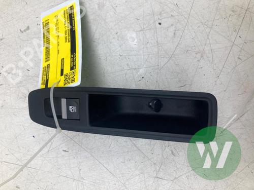 Spak kontakt Spak kontakt RENAULT MEGANE E-TECH SUV EV60 (BNJ1) (218 hp) 39915942 39915942