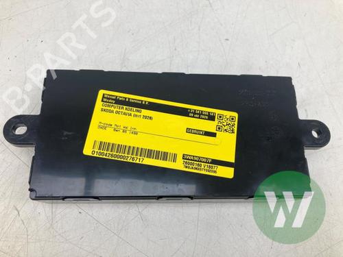 Used Electronic module Electronic module SKODA OCTAVIA IV Combi (NX5, PV5) 1.5 TSI (116 hp) 39916372 39916372