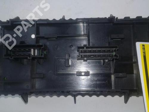 Used Fuse box MERCEDES-BENZ EQV (W447) EQV 300 (447.813, 447.815) (204 hp) 9955636