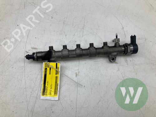 Used Injection rail Injection rail KIA SPORTAGE IV (QL, QLE) 1.7 CRDi (116 hp) 35798145 35798145