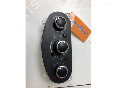Used Climate control RENAULT TWINGO III (BCM_, BCA_) 0.9 TCe 95 (92 hp) 15392504