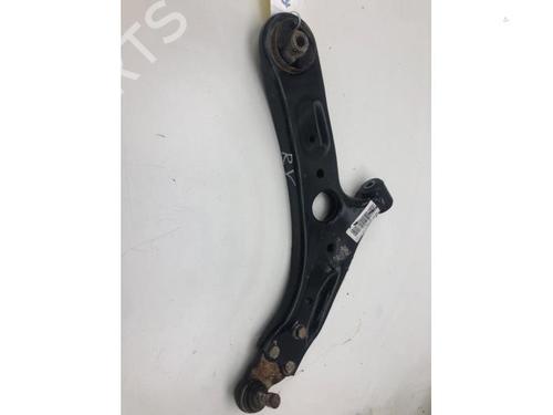 Used Right front suspension arm KIA CEE'D (JD) 1.4 CRDi 90 (90 hp) 18839133