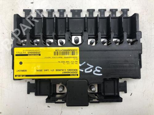 Used Fuse box Fuse box MERCEDES-BENZ C-CLASS (W206) C 300 e (206.054) (313 hp) 39913539 39913539