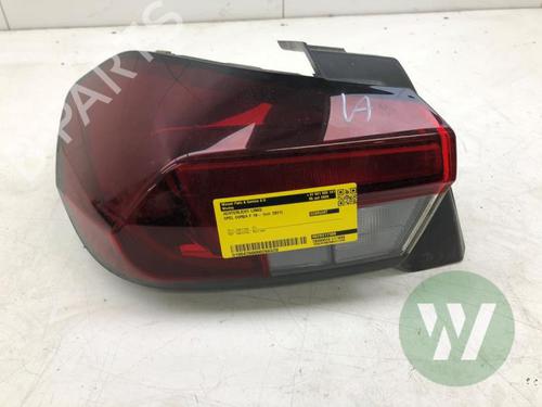 Farolim esquerdo OPEL CORSA F (P2JO) 1.2 (68) (101 hp) 32974659