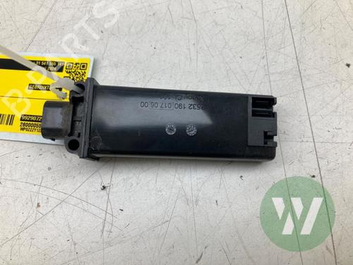 Used Electronic module Electronic module PORSCHE TAYCAN (Y1A) 4S Performance Battery Plus (Y1ADB1) (571 hp) 39914906 39914906