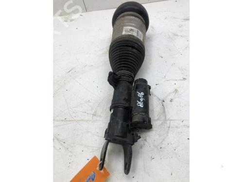 Used Right front shock absorber MERCEDES-BENZ C-CLASS T-Model (S205) C 350 e (205.247) (279 hp) 22774267