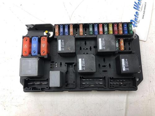 Used Fuse box LAND ROVER RANGE ROVER III (L322) 3.6 D 4x4 (272 hp) 11816987