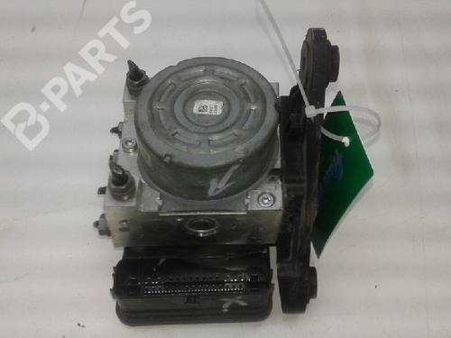Used ABS pump AUDI A3 Sportback (8VA, 8VF) 1.6 TDI (110 hp) 7033757