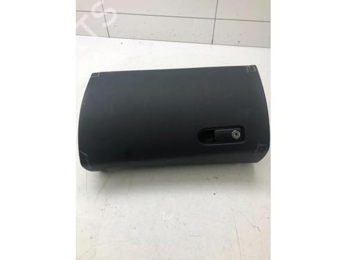 Used Glove box MERCEDES-BENZ C-CLASS T-Model (S205) C 220 d (205.214) (194 hp) 14906129
